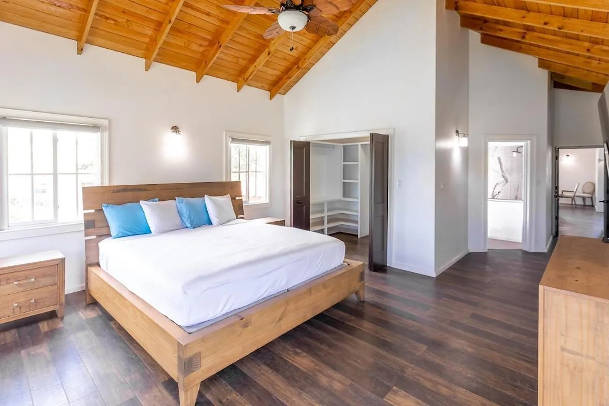 The Hummingbird Villa St. John's 0*,  Antigua-et-Barbuda