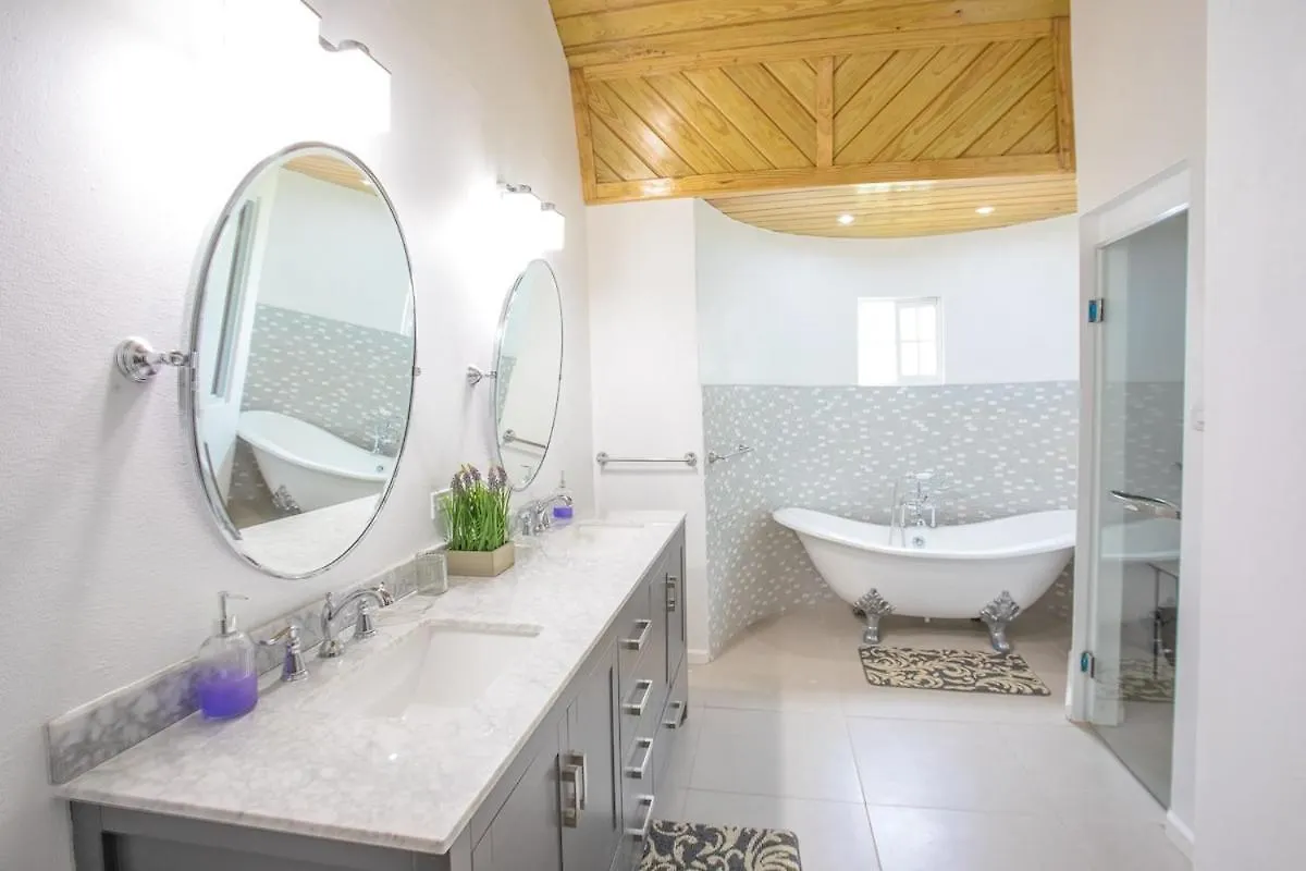 The Hummingbird Villa St. John's Antigua-et-Barbuda